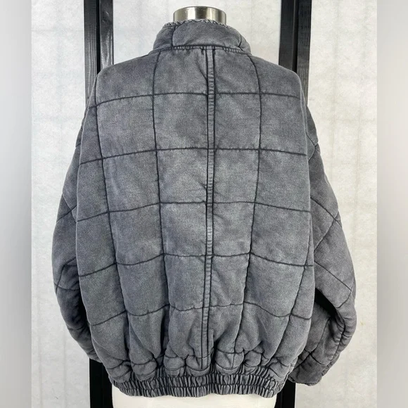 Free PeopleGray Quilted Zip-Up Jacket. Size: S.P - Picture 2 of 7